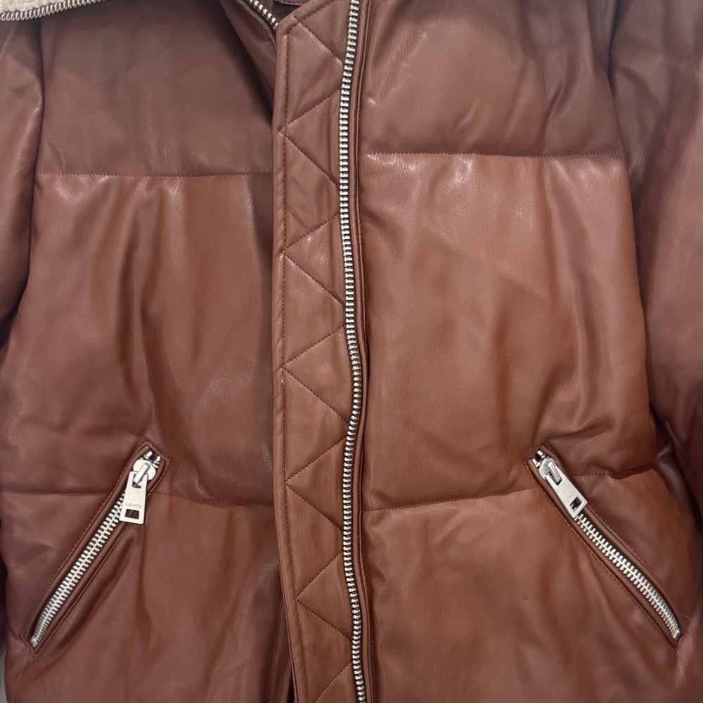 Levi's Women's Breanna faux leather puffer jacket w a sherpa-lined collar&cuffs - Picture 10 of 13